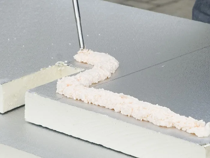 Bonding of perimeter insulation